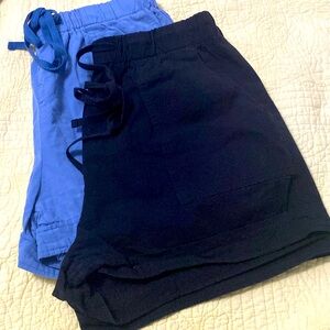 BUNDLE/2 🛍️ SALE! 🔥 2pairs 💯% cotton elastic waist comphy & classic shorts 🩳